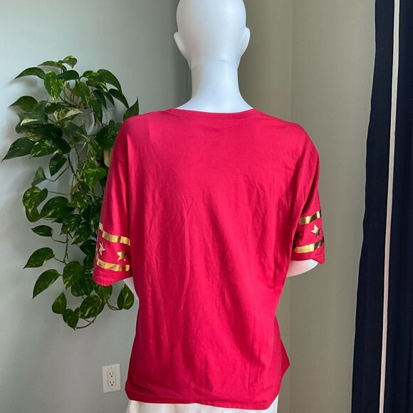 DC Red and Gold Graphic Tee Relaxed Fit - Picture 5 of 6